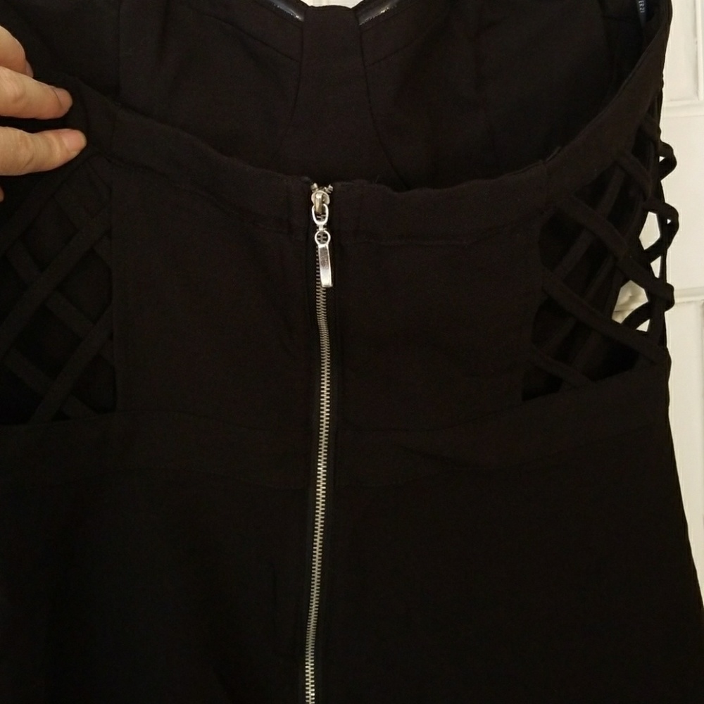 Dress - Picture 3 of 6